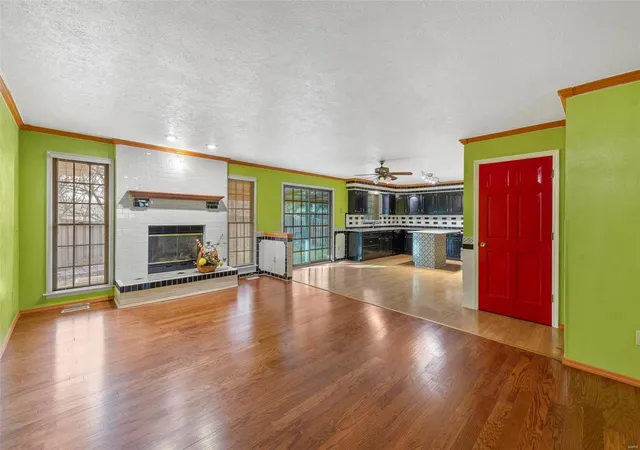 Photo 3 of Single Family Residence at 4708 Koglin Ct, Saint Louis, MO 63123 | MLS# MIS23003573 |  | Sold on 2023-03-10