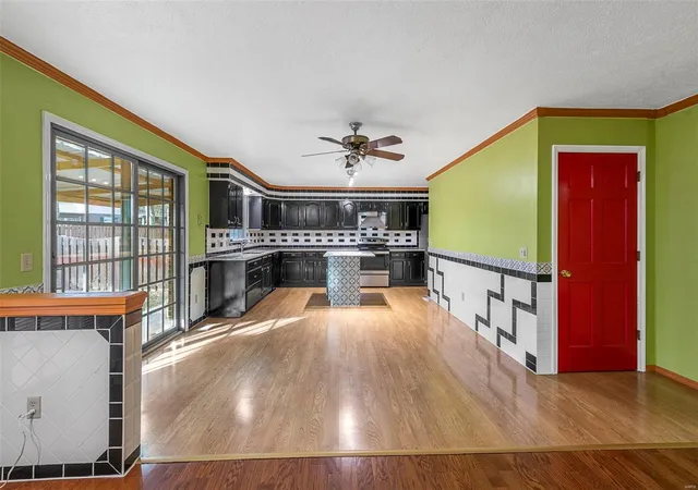 Photo 4 of Single Family Residence at 4708 Koglin Ct, Saint Louis, MO 63123 | MLS# MIS23003573 |  | Sold on 2023-03-10