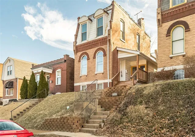 Photo 2 of Single Family Residence at 4444 Grace Ave, Saint Louis, MO 63116 | MLS# MIS23003838 | | Sold on 2023-06-05