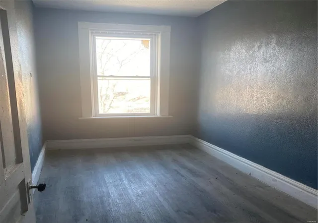 Photo 4 of Multi Family at 4702 Minnesota Ave, Saint Louis, MO 63111 | MLS# MIS23008920 | | Sold on 2023-08-26