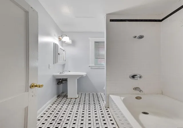 Photo 1 of Condominium at 3179 Nebraska Ave, Saint Louis, MO 63118 | MLS# MIS23016213 |  | Sold on 2023-09-15