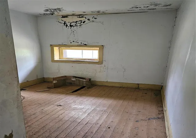 Photo 2 of Single Family Residence at 4419 Farlin Ave, Saint Louis, MO 63115 | MLS# MIS23016402 | | Sold on 2023-10-04