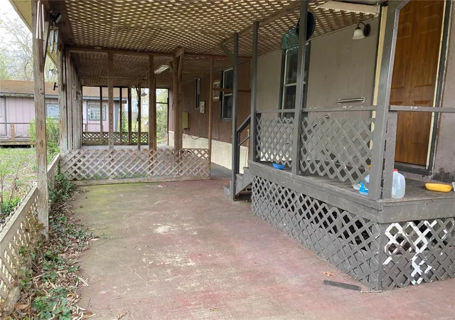 Photo 2 of Single Family Residence at 705 Northwest St, Bloomfield, MO 63825 | MLS# MIS23018667 |  | Sold on 2023-05-05