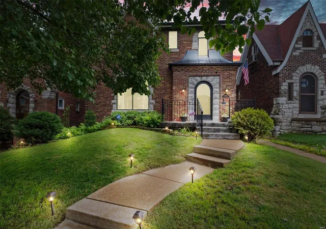 Single Family Residence at 5204 Lindenwood Ave, Saint Louis, MO 63109 | MLS# MIS23026863 |  | Sold on 2023-06-22