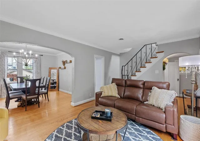 Photo 4 of Single Family Residence at 5204 Lindenwood Ave, Saint Louis, MO 63109 | MLS# MIS23026863 |  | Sold on 2023-06-22