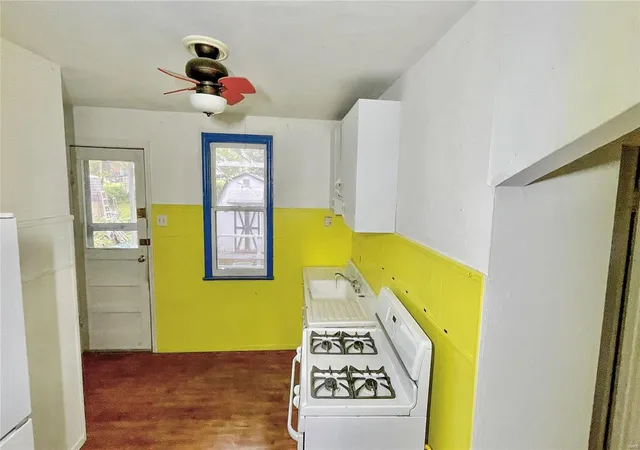 Photo 4 of Single Family Residence at 3219 Coles Ave, Saint Louis, MO 63114 | MLS# MIS23033220 |  | Sold on 2023-08-02