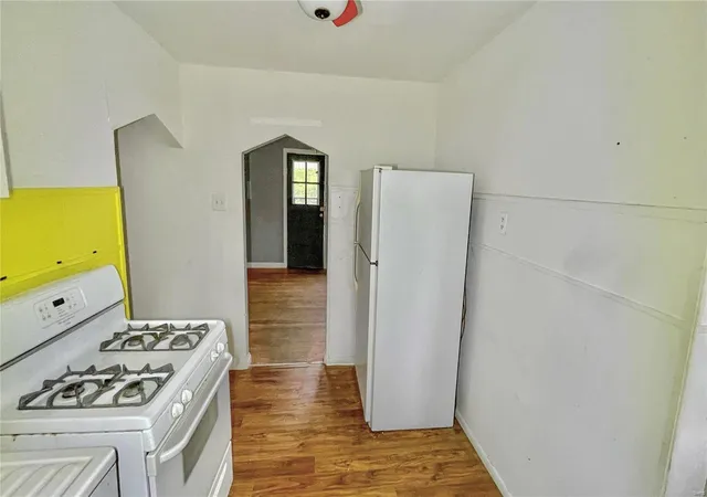 Photo 5 of Single Family Residence at 3219 Coles Ave, Saint Louis, MO 63114 | MLS# MIS23033220 |  | Sold on 2023-08-02