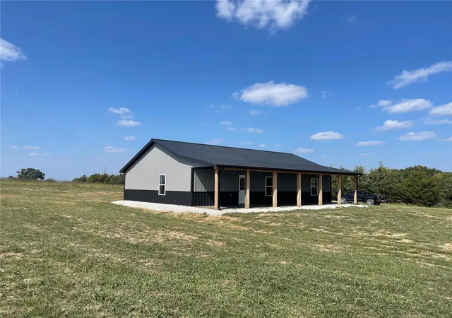Photo 1 of Single Family Residence at 18275 Monroe Road 477, Stoutsville, MO 65283 | MLS# MIS23039232 |  | Sold on 2023-11-03