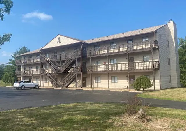 Photo 3 of Condominium at 18866 Pine Lake Road #A-6, Monroe City, MO 63456 | MLS# MIS23042847 | | Sold on 2023-08-18