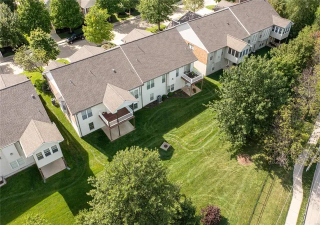 Photo 3 of Single Family Residence at 922 Penny Ln, Saint Peters, MO 63376 | MLS# MIS23046266 | | Sold on 2023-10-27