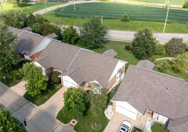 Photo 4 of Single Family Residence at 922 Penny Ln, Saint Peters, MO 63376 | MLS# MIS23046266 | | Sold on 2023-10-27