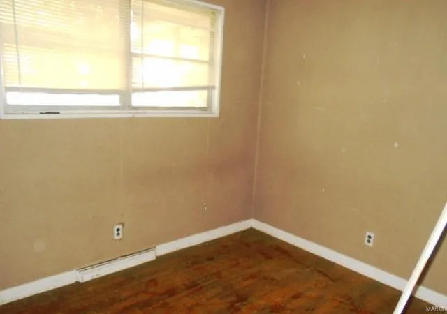 Photo 3 of Single Family Residence at 9814 Monarch Dr, Saint Louis, MO 63136 | MLS# MIS23050862 | | Sold on 2023-09-28