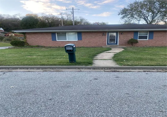 Single Family Residence at 1101 La Pleins Dr, East Saint Louis, IL 62203 | MLS# MIS23057586 | | Sold on 2024-09-30