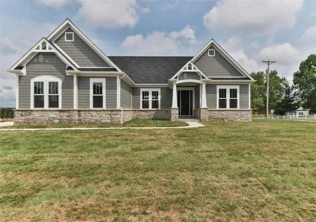 Photo 2 of Single family home for sale at 2632 Center Ave, Wildwood, MO 63040 | MLS# MIS23068474 | Listing updated on 2025-04-29