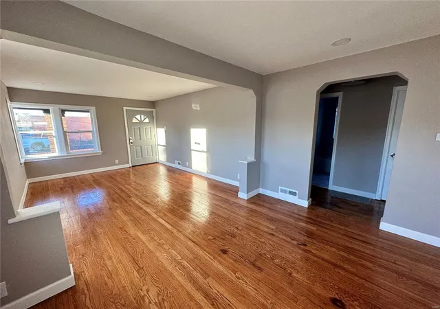 Photo 4 of Single Family Residence at 5054 Fyler Ave, Saint Louis, MO 63139 | MLS# MIS23072979 | | Sold on 2024-09-27
