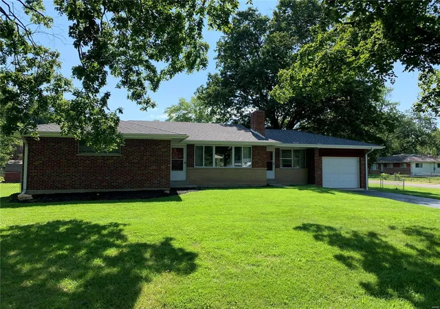 Single Family Residence at 12090 Madrid Ave, Saint Louis, MO 63138 | MLS# MIS24002445 | | Sold on 2024-10-09