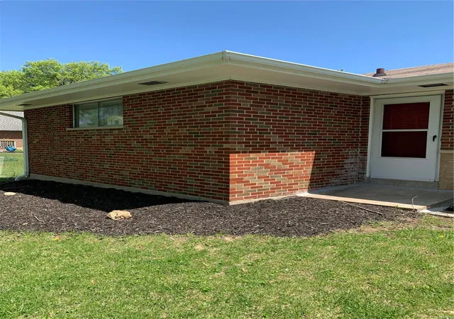 Photo 3 of Single Family Residence at 12090 Madrid Ave, Saint Louis, MO 63138 | MLS# MIS24002445 | | Sold on 2024-10-09