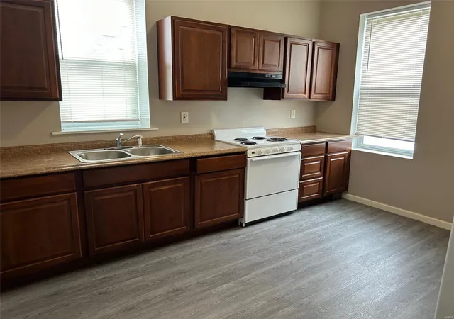 Photo 1 of Single Family Residence at 3926 Tholozan Ave, Saint Louis, MO 63116 | MLS# MIS24003427 | | Sold on 2024-03-29