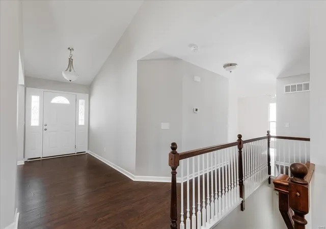 Photo 4 of Single Family Residence at 731 Autumnwood Forest Dr, Lake Saint Louis, MO 63367 | MLS# MIS24010992 | | Sold on 2024-04-15