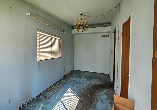 Photo 1 of Single Family Residence at 3109 Wheaton Ave, Saint Louis, MO 63114 | MLS# MIS24011277 | | Sold on 2025-04-04