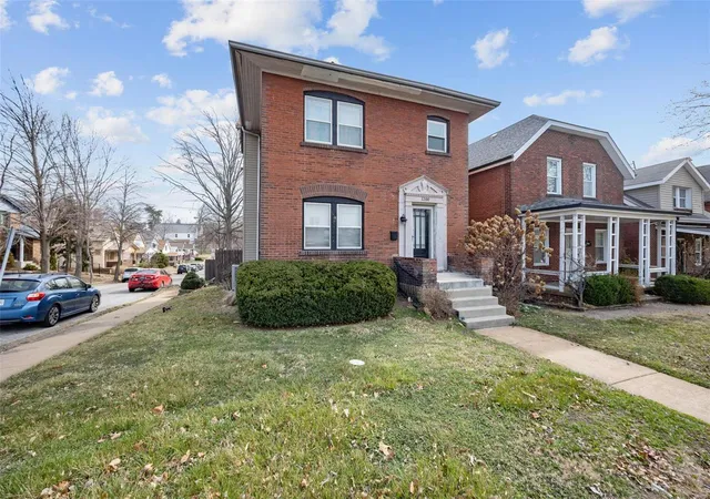 Photo 1 of Single Family Residence at 1200 Mccausland Ave, Saint Louis, MO 63117 | MLS# MIS24011754 | | Sold on 2024-03-29