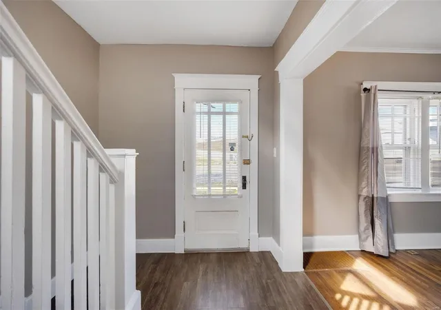 Photo 3 of Single Family Residence at 1200 Mccausland Ave, Saint Louis, MO 63117 | MLS# MIS24011754 | | Sold on 2024-03-29