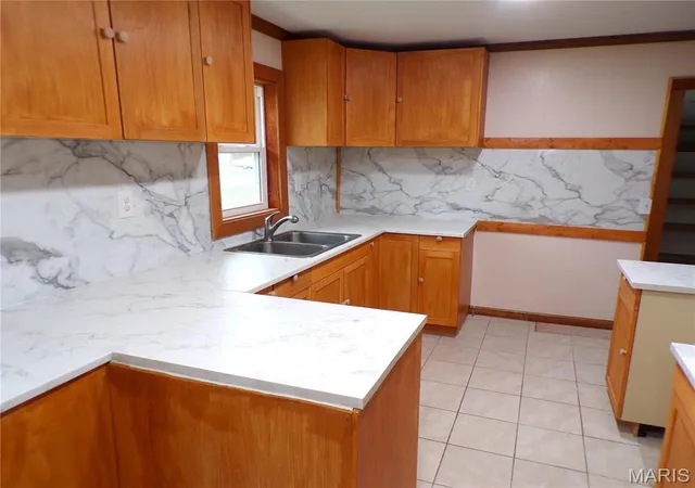 Photo 4 of Single Family Residence at 904 N Walnut St N, Vandalia, MO 63382 | MLS# MIS24013198 |  | Sold on 2025-07-03