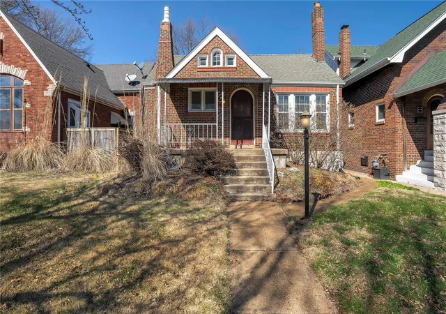Single Family Residence at 6439 Mardel Ave, Saint Louis, MO 63109 | MLS# MIS24014658 | | Sold on 2024-04-18