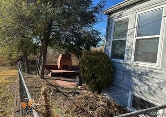 Photo 3 of Single Family Residence at 16 Hanley Downs, Saint Louis, MO 63117 | MLS# MIS24014805 | | Sold on 2025-01-27