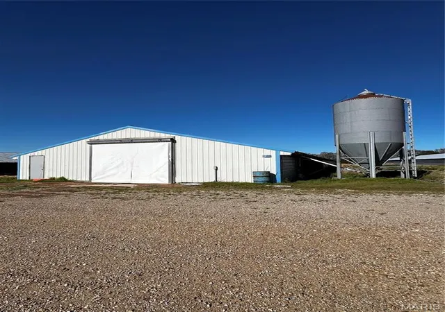Photo 3 of Sale Pending at 7428 County Road 420, Puxico, MO 63960 | MLS# MIS24020125 | Listing updated on 2026-07-22