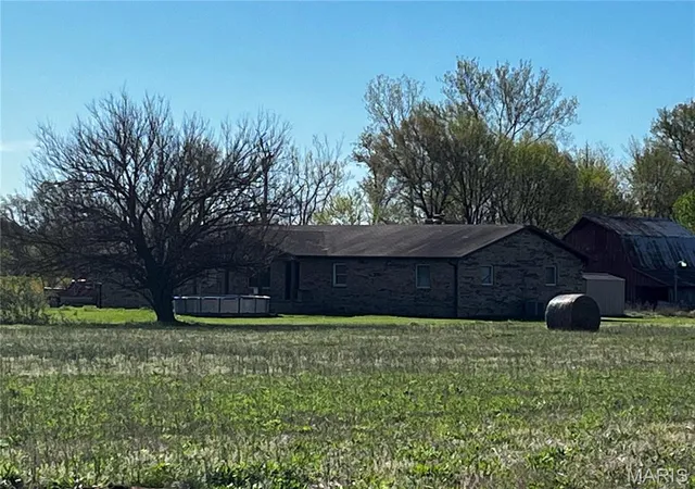 Photo 4 of Sale Pending at 7428 County Road 420, Puxico, MO 63960 | MLS# MIS24020125 | Listing updated on 2026-07-22