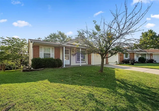 Photo 3 of Single Family Residence at 3116 Wendy Ln, Saint Ann, MO 63074 | MLS# MIS24020816 | | Sold on 2024-10-08