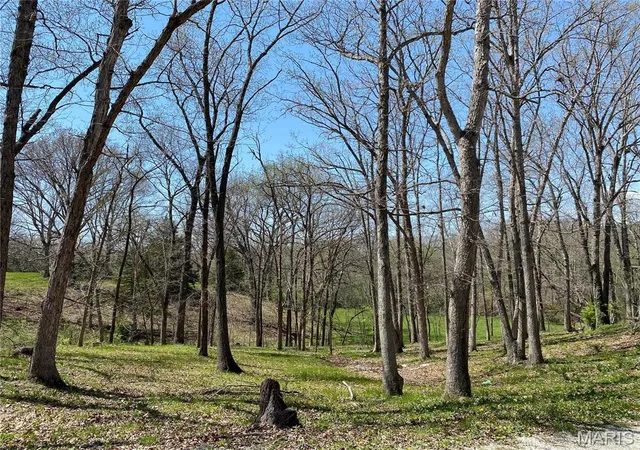 Photo 5 of Single Family Residence at 1361 County Road 2347, Moberly, MO 65270 | MLS# MIS24022444 | | Sold on 2025-08-13