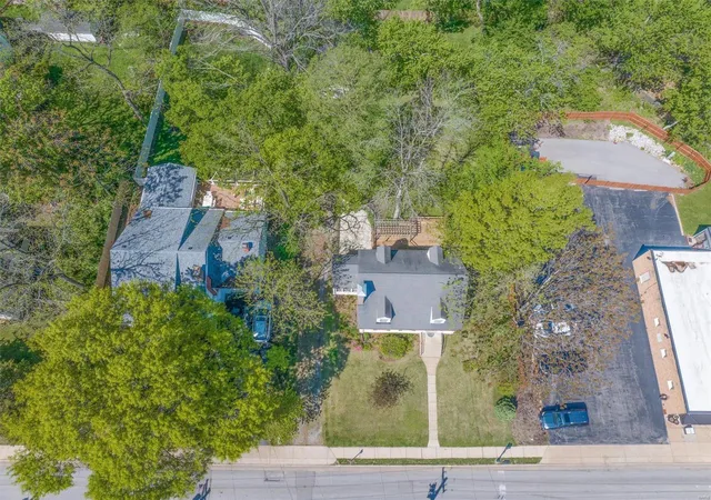 Photo 2 of Single Family Residence at 415 N Sappington Rd, Saint Louis, MO 63122 | MLS# MIS24023446 | | Sold on 2024-10-22