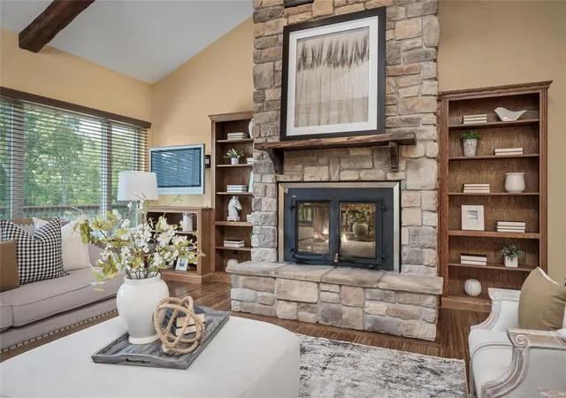 Photo 5 of Single Family Residence at 53 Bear Creek Trl, New Florence, MO 63363 | MLS# MIS24024582 | | Sold on 2024-10-10