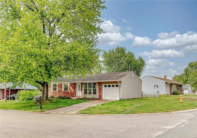 3rd image of 3200 Denton Ln, Saint Charles, MO 63301 | MLS# MIS24025088