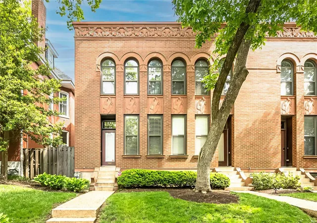 Condominium at 4343 Laclede Ave #H, Saint Louis, MO 63108 | MLS# MIS24025938 | | Sold on 2024-06-13