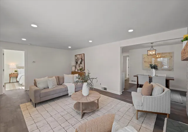 Photo 5 of Single Family Residence at 3203 Wismer Rd, Saint Ann, MO 63074 | MLS# MIS24026046 | | Sold on 2025-03-31