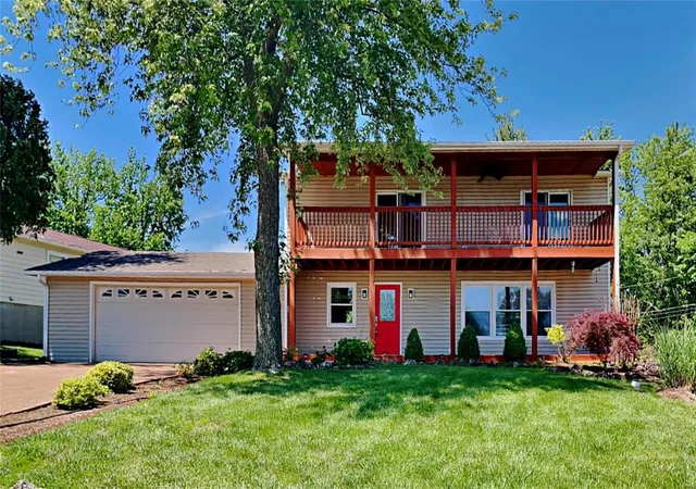 Single Family Residence at 113 Mary Pat Ct, Saint Charles, MO 63303 | MLS# MIS24029301 | | Sold on 2025-03-27