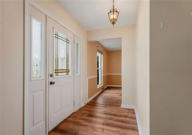 Photo 4 of Single Family Residence at 3539 Queens Hill Dr, Saint Louis, MO 63129 | MLS# MIS24031981 | | Sold on 2024-10-08