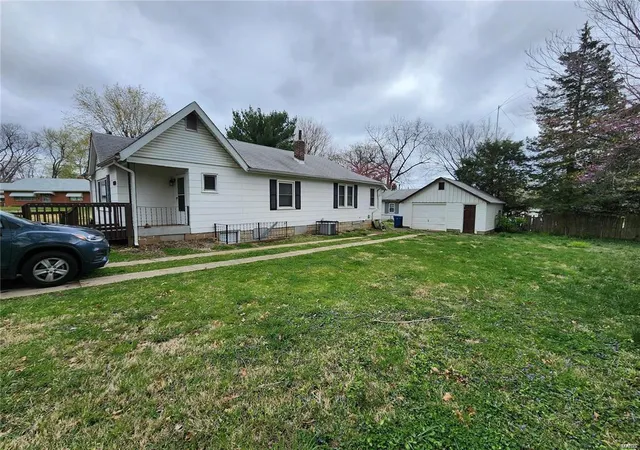 Photo 3 of Single Family Residence at 9758 Diamond Dr, Saint Louis, MO 63137 | MLS# MIS24033807 |  | Sold on 2024-07-08