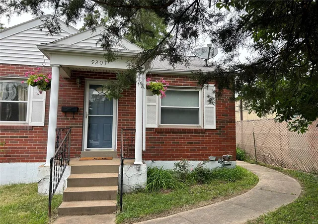 Photo 2 of Single Family Residence at 9207 Reavis Barracks Rd, Saint Louis, MO 63123 | MLS# MIS24034012 |  | Sold on 2024-09-16