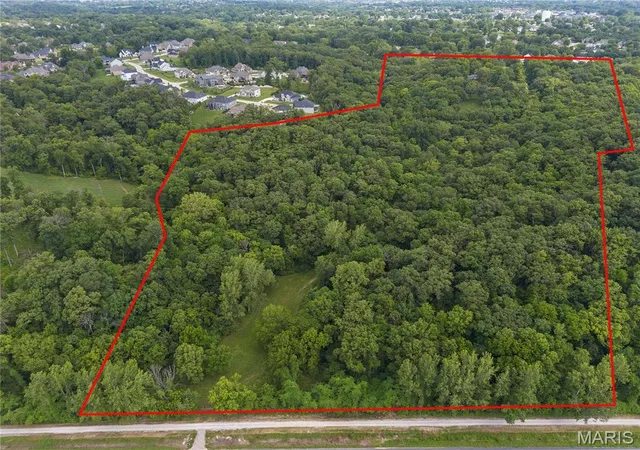 4th image of 17 Greens Bottom Rd, St Charles, MO 63304 | MLS# MIS24034722
