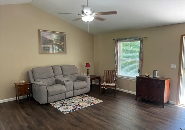 Photo 1 of Single Family Residence at 618 Blueberry Ln, Saint Clair, MO 63077 | MLS# MIS24034856 | | Sold on 2024-12-27