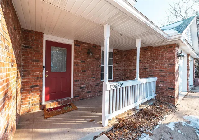 Photo 1 of Single Family Residence at 17065 Lensman Rd, Saint Robert, MO 65584 | MLS# MIS24036129 | | Sold on 2025-05-02