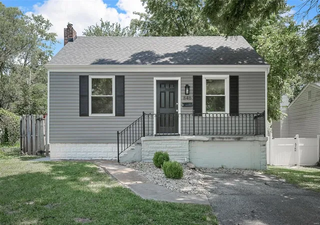 Photo 1 of Single Family Residence at 846 Tavalon Ave, Saint Louis, MO 63119 | MLS# MIS24037975 |  | Sold on 2024-10-08