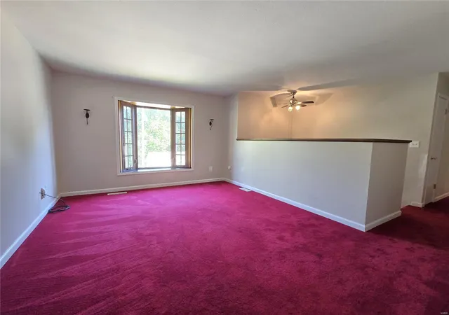 Photo 3 of Single Family Residence at 400 Vine St, New Haven, MO 63068 | MLS# MIS24038659 | | Sold on 2024-12-19