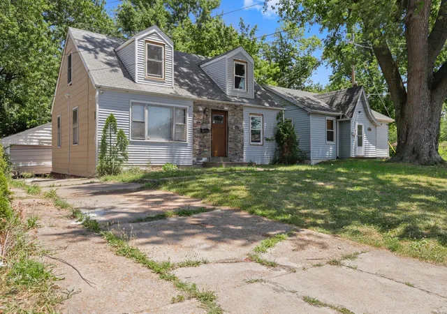 Photo 1 of Single Family Residence at 2517 Shannon Ave, Saint Louis, MO 63136 | MLS# MIS24040241 | | Sold on 2024-08-12