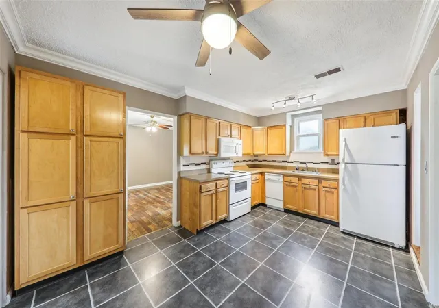 Photo 3 of Single Family Residence at 7925 Joel Ave, Saint Louis, MO 63123 | MLS# MIS24041126 | | Sold on 2025-01-16