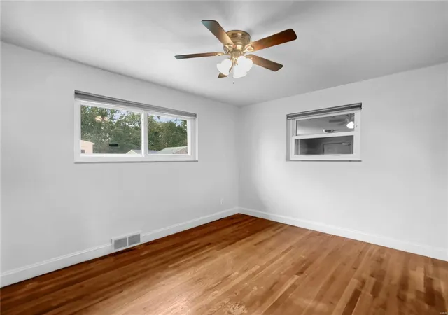 Photo 3 of Single Family Residence at 4674 Seibert Ave, Saint Louis, MO 63123 | MLS# MIS24041560 |  | Sold on 2025-03-31
